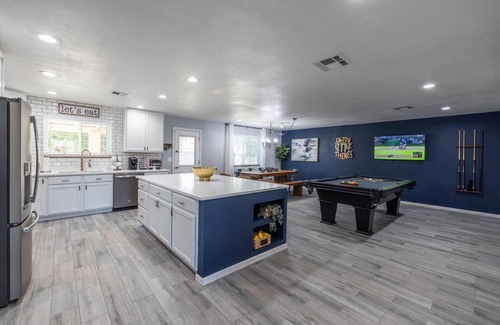 Chandler Casa | Chandler Galveston 4 Bedroom Home by RedAwning