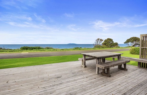 Whiritoa Casa | Changing Sands - Whiritoa Holiday Home