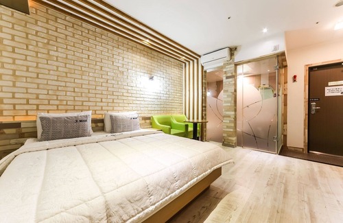 Sangnam-dong Hotel | Changwon Sangnamdong J