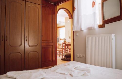 Naxos Apartamento | Chaniotis Home, In the heart of Kinidaros