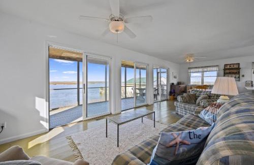 Chincoteague Casa | Channel View Cottage