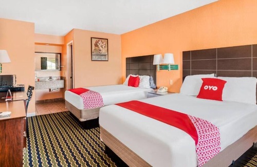 Channelview Casa | Channelview Getaway! 4 Comfortable Units, Free Parking, Pet-friendly Property!