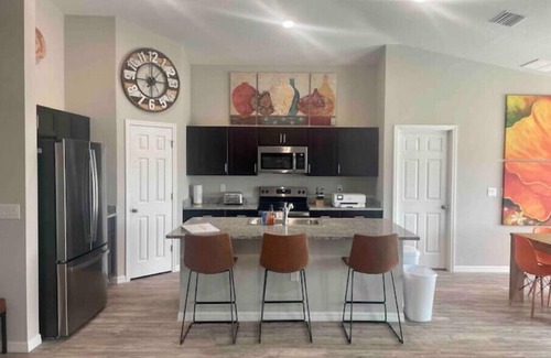 Winter Haven Casa | Chanti’s Place, Winter Haven. Great Longterm Stay
