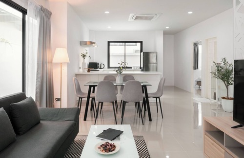 Sa Khu Casa | Chao Wilai Residence | Naiyang Beach | HKT Airport