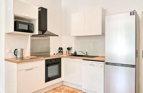 Les Cinq Avenues Apartamento | CHAPE - Grand T5 à 6 min à pied du métro Cinq Avenue