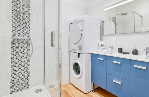 Les Cinq Avenues Apartamento | CHAPE-LargeT5 6 min walk from the Cinq Avenue metro station