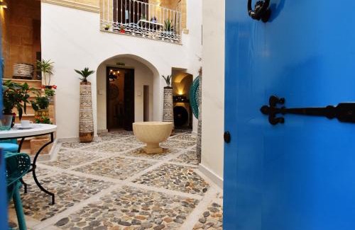 Naxxar Cama Y Desayuno | Chapel 5 Boutique Suites B&B