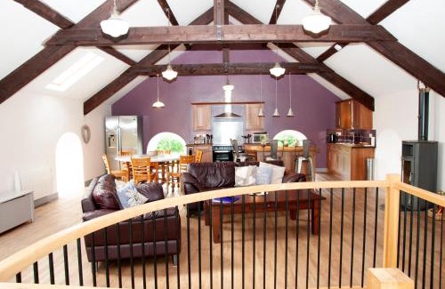 Dinas Casa | Chapel conversion, seaside village, in Snowdonia