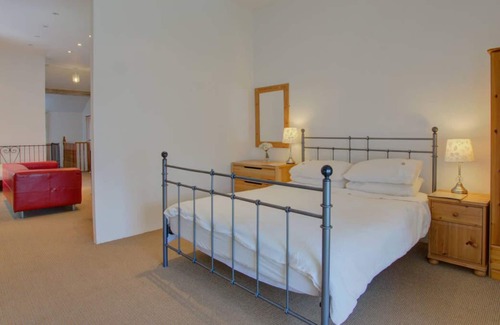Ffestiniog Casa | Chapel House in Blaenau Ffestiniog