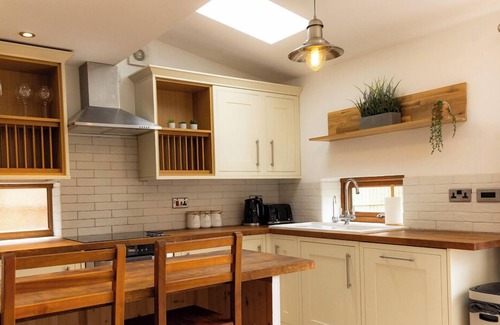 Coton in the Elms Casa | Chapel Street Cottage, Sleeps 6