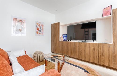 Quartier de la Goutte-d'Or Apartamento | Chapelle Ordener Cosy Apartment Mezzanine 4P