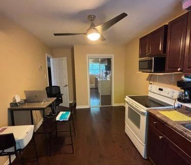 Woodbine Gardens Apartamento | Chapman H