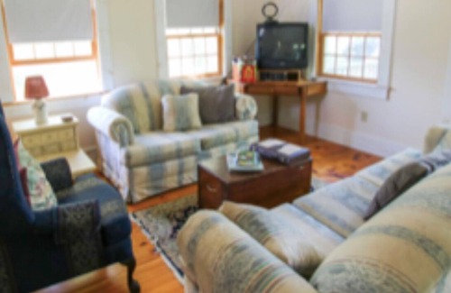 Edgartown Cabaña | Chappy Cottage