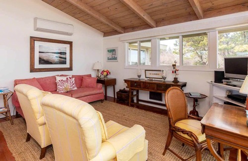 Edgartown Cabaña | Chappy Cottage With Edgartown Harbor Views