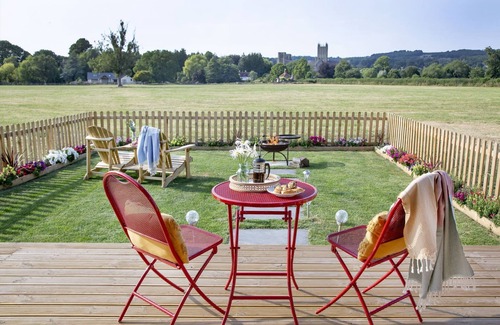 Wells Cabina | Chapterhouse, Cathedral View - a chalet that sleeps 2 guests in 1 bedroom