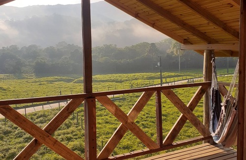 Santo Amaro da Imperatriz Chalet De Esquí | Charming chalet in Santo Amaro da Imperatriz, Pets are welcome.