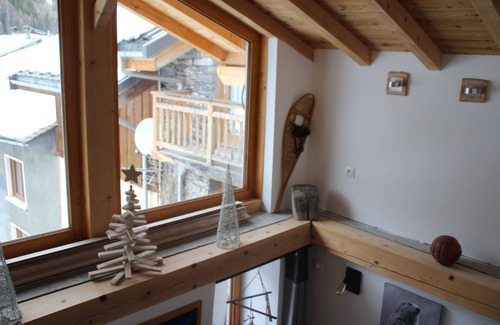 Villarabout Chalet De Esquí | Pequeño y encantador chalet íntimo que le permite disfrutar del acceso a los 3 Valles.
