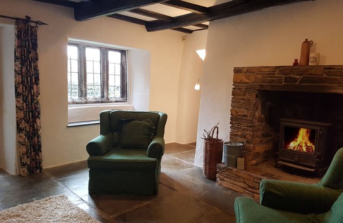 Trebarwith Casa | Character 14th Century Cottage nr Trebarwith Stand Beach, capacidad para 8 en 4 habitaciones