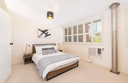 Adelaide Central Business District Casa | Character and Charm 3BR home with free wine