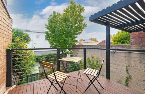 Adelaide Central Business District Casa | Character and Charm 3BR home with free wine