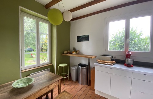 Nebouzat Casa | Character family home(maisondurioux)