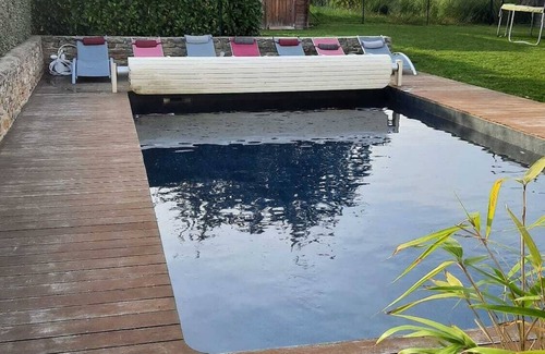 Marsannay-le-Bois Casa | Character house with swimming pool