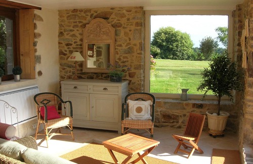 Plouha Casa | Casa de carácter en una granja restaurada con vistas al mar