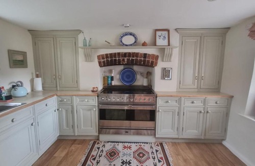 Ewen Casa | Characterful Cotswold cottage