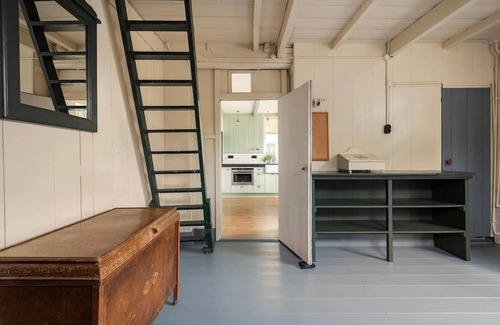 Andijk Otro | Characteristic farmhouse on the dike