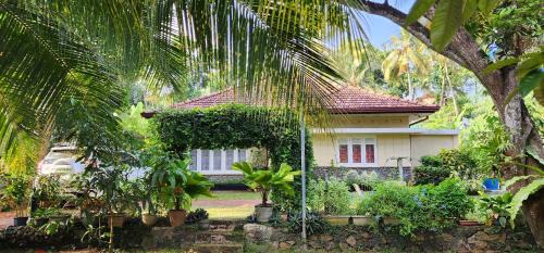 Gampaha Casa | CHARAKAMA Guest Bungalow - GAMPAHA