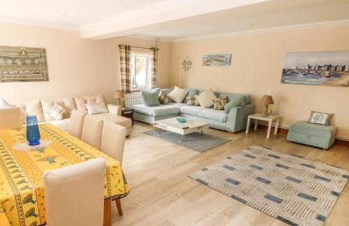 Saundersfoot Casa | Charlecote House