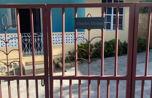 Pointe Michel Apartamento | Charles Homes
