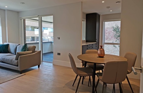 Hounslow Central Apartamento | Charles Hope Heathrow North