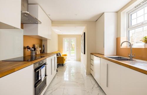 Salisbury Casa | Charles Hope Salisbury Residence