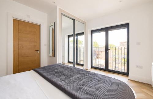 Staines Apartamento | Charles Hope Staines Riverside