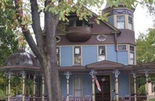 Leetonia Cama Y Desayuno | Charles Nelson Schmick House