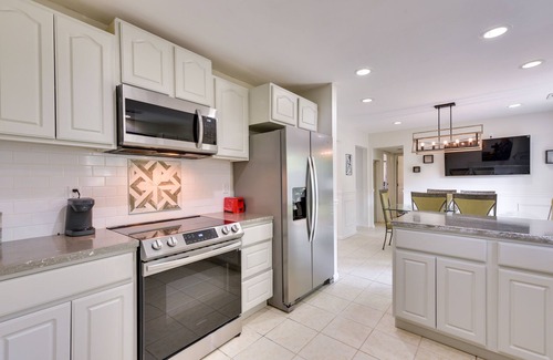 West Ashley Casa | Charleston Vacation Rental with Yard!