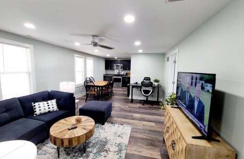 New Baltimore Apartamento | Charlies by the Bay Unit 4