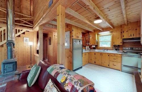 Beaver Cove Casa | Charloon Cabin