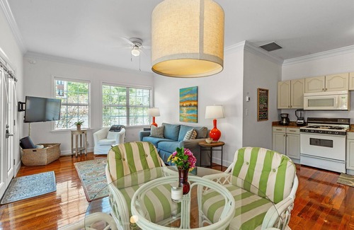 Fairhope Apartamento | Mobile Bay Sunsets-The Charlotte at Jubilee Suites