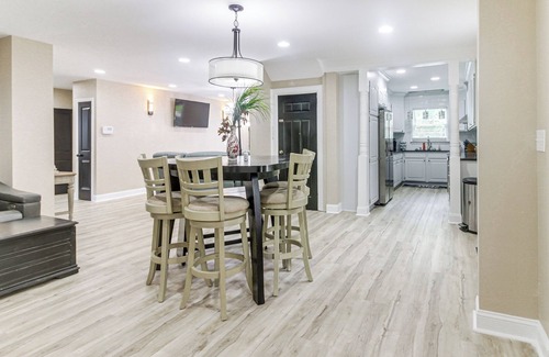 Wesley Heights Casa | Charlotte Home w/ Yard - Near Spectrum Center!