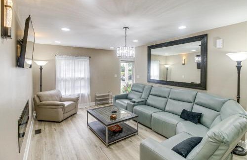 Wesley Heights Casa | Charlotte Home with Yard - Near Spectrum Center!