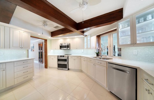 Edgewater Casa | Charlotte House Waterfront Getaway - 3 Min Walk to the Beach!