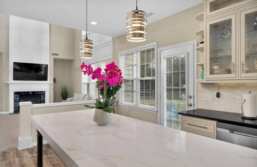 Provincetowne Casa | Charlotte Luxury Home
