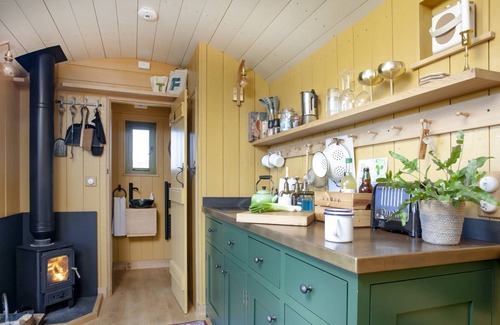 Fiddington Cabina | Charlotte's Hut, Old Rectory House
