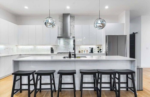 North Charlotte Casa | Charlotte's Modern Luxe Home - Your Stylish Haven