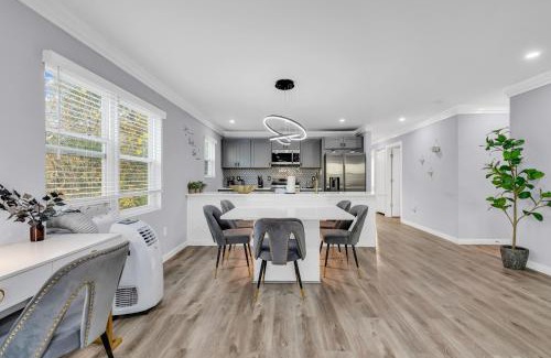 Villa Heights Casa | Charlotte Spacious Home