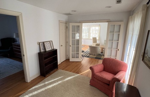 Charlottesville Cabaña | Charlottesville/ Ivy Apartment Cottage