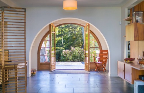 Pyla-sur-Mer Villa | Charm and authenticity for this exceptional villa - Private access to the Bassin
