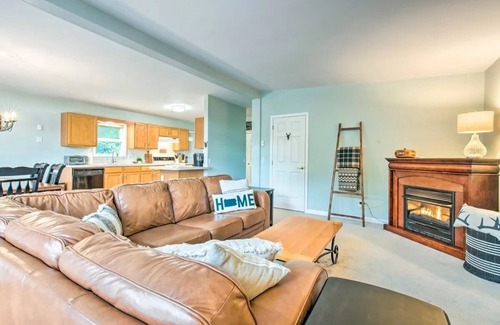 Union Dale Casa | Charm by the Lake! Elk Mountain Lake house & Ski lodge.